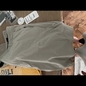 Vuori Aim Shorts size 36 NWT